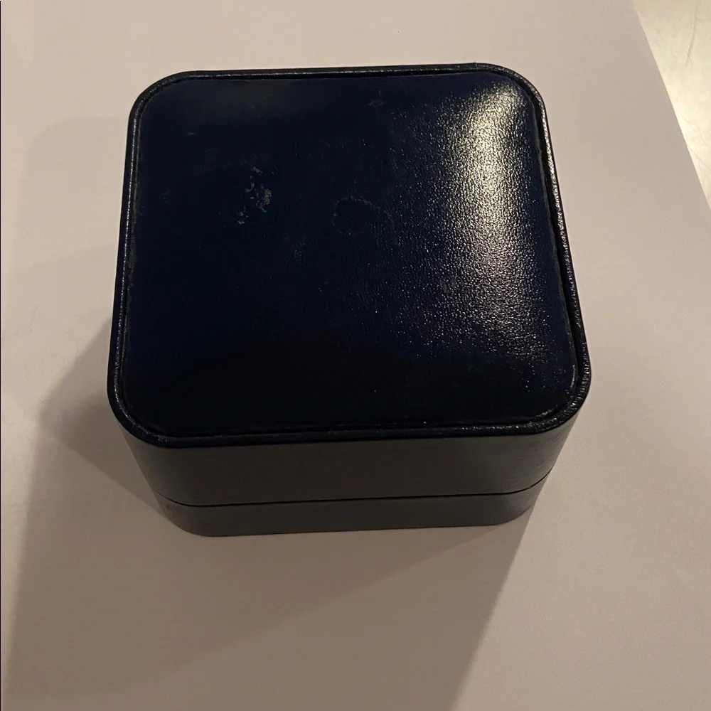 Fortunoff Vintage Blue Jewelry Box Display
